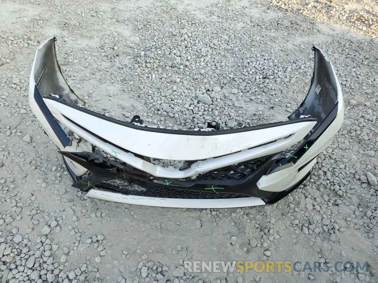 12 Photograph of a damaged car 4T1K61AK9LU505539 TOYOTA CAMRY 2020