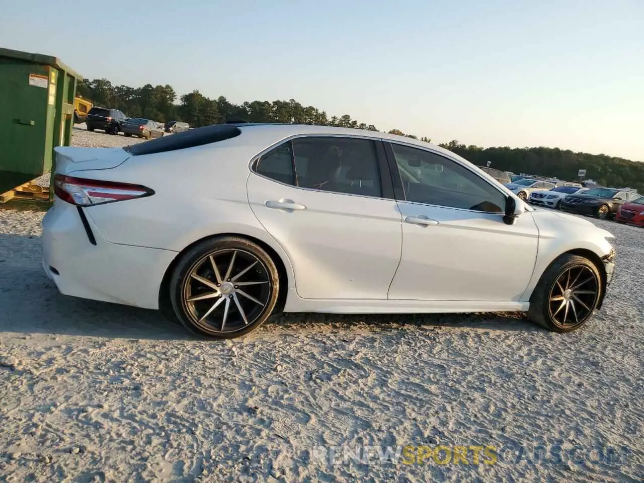 3 Photograph of a damaged car 4T1K61AK9LU505539 TOYOTA CAMRY 2020