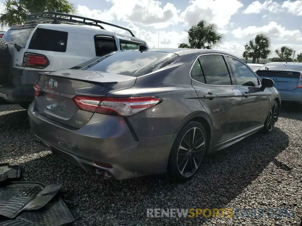 3 Photograph of a damaged car 4T1K61AK9LU869198 TOYOTA CAMRY 2020