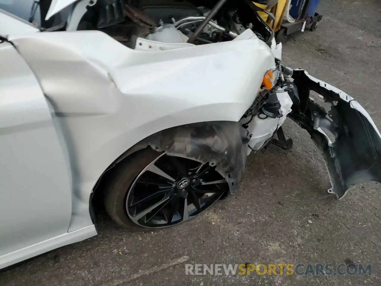 9 Photograph of a damaged car 4T1K61AK9LU915046 TOYOTA CAMRY 2020