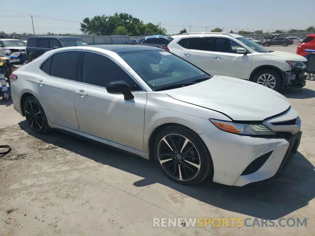 4 Photograph of a damaged car 4T1K61AK9LU932848 TOYOTA CAMRY 2020