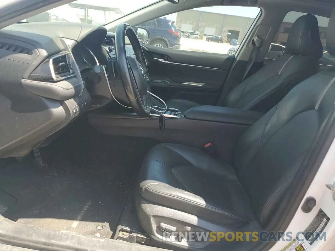 7 Photograph of a damaged car 4T1K61AK9LU932848 TOYOTA CAMRY 2020