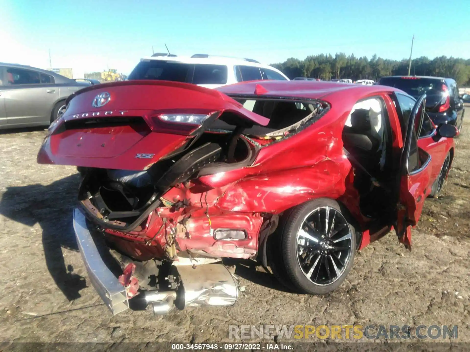 6 Photograph of a damaged car 4T1K61AKXLU310730 TOYOTA CAMRY 2020