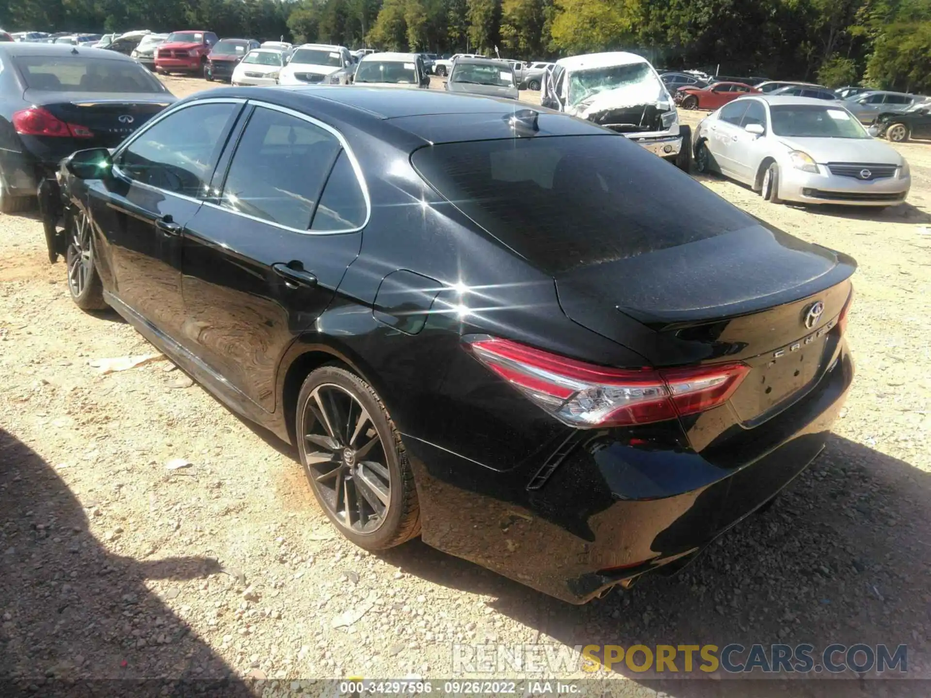 3 Photograph of a damaged car 4T1K61AKXLU318360 TOYOTA CAMRY 2020