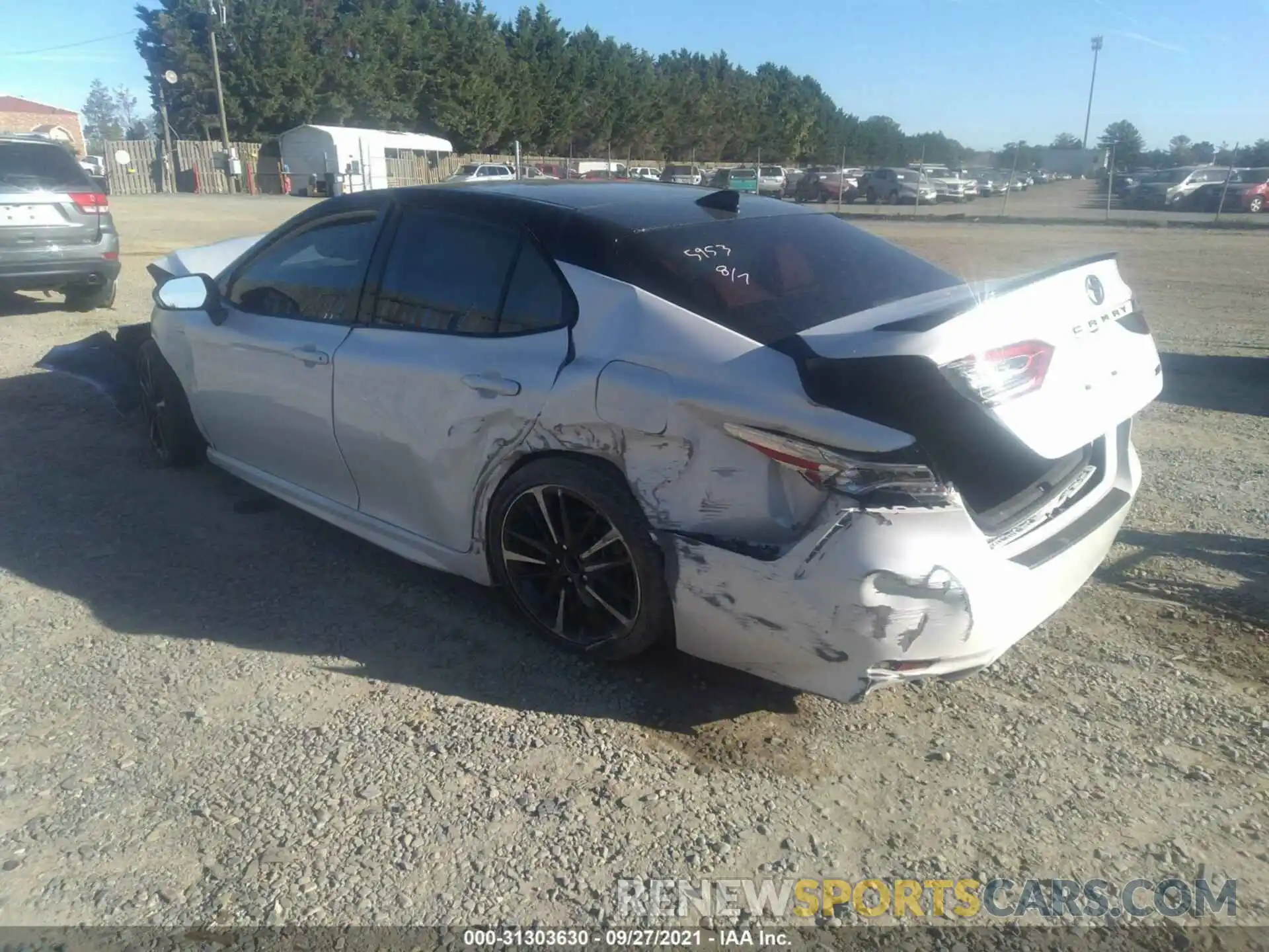 3 Photograph of a damaged car 4T1K61AKXLU319508 TOYOTA CAMRY 2020