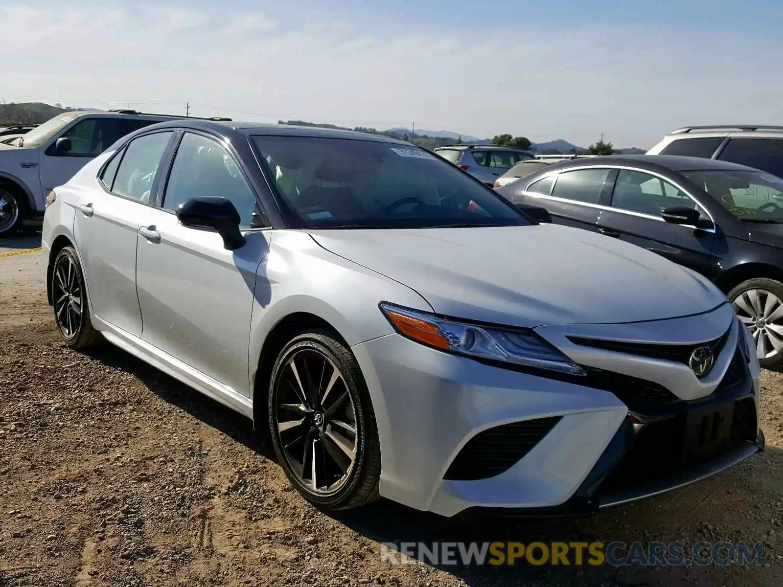 1 Photograph of a damaged car 4T1K61AKXLU330671 TOYOTA CAMRY 2020