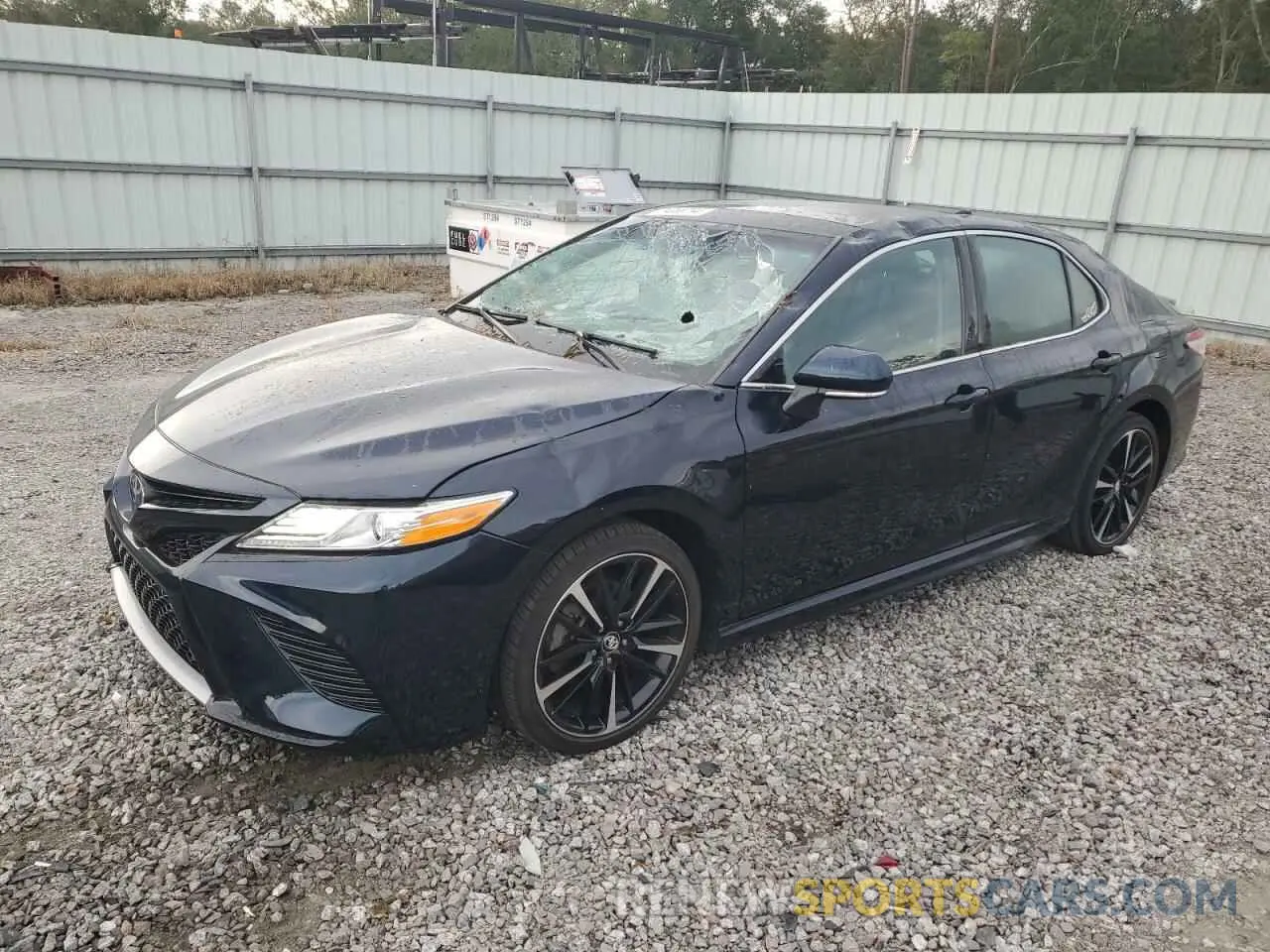 1 Photograph of a damaged car 4T1K61AKXLU332355 TOYOTA CAMRY 2020
