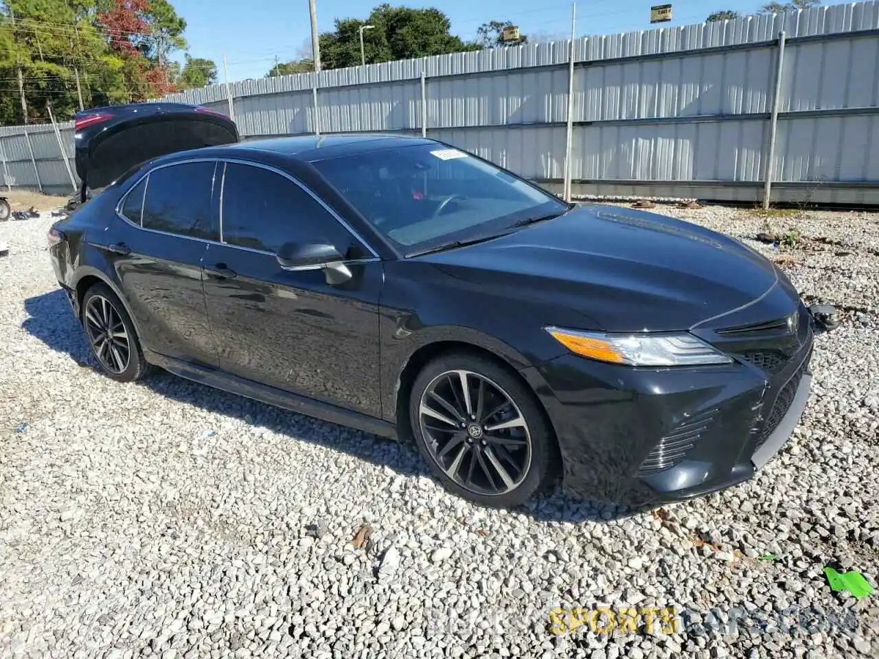 4 Photograph of a damaged car 4T1K61AKXLU361242 TOYOTA CAMRY 2020