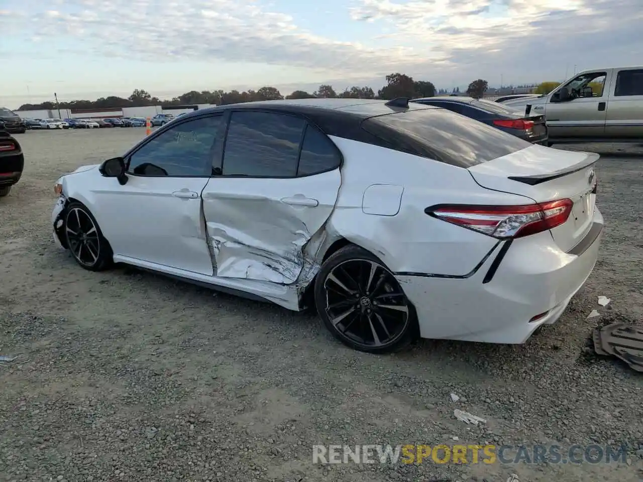 2 Photograph of a damaged car 4T1K61AKXLU371219 TOYOTA CAMRY 2020