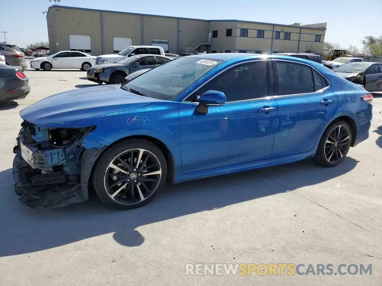 1 Photograph of a damaged car 4T1K61AKXLU399876 TOYOTA CAMRY 2020