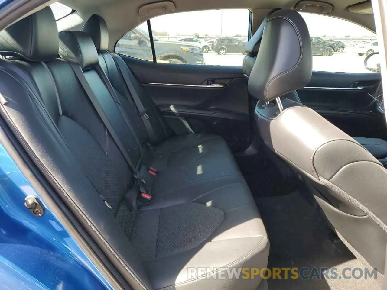 10 Photograph of a damaged car 4T1K61AKXLU399876 TOYOTA CAMRY 2020