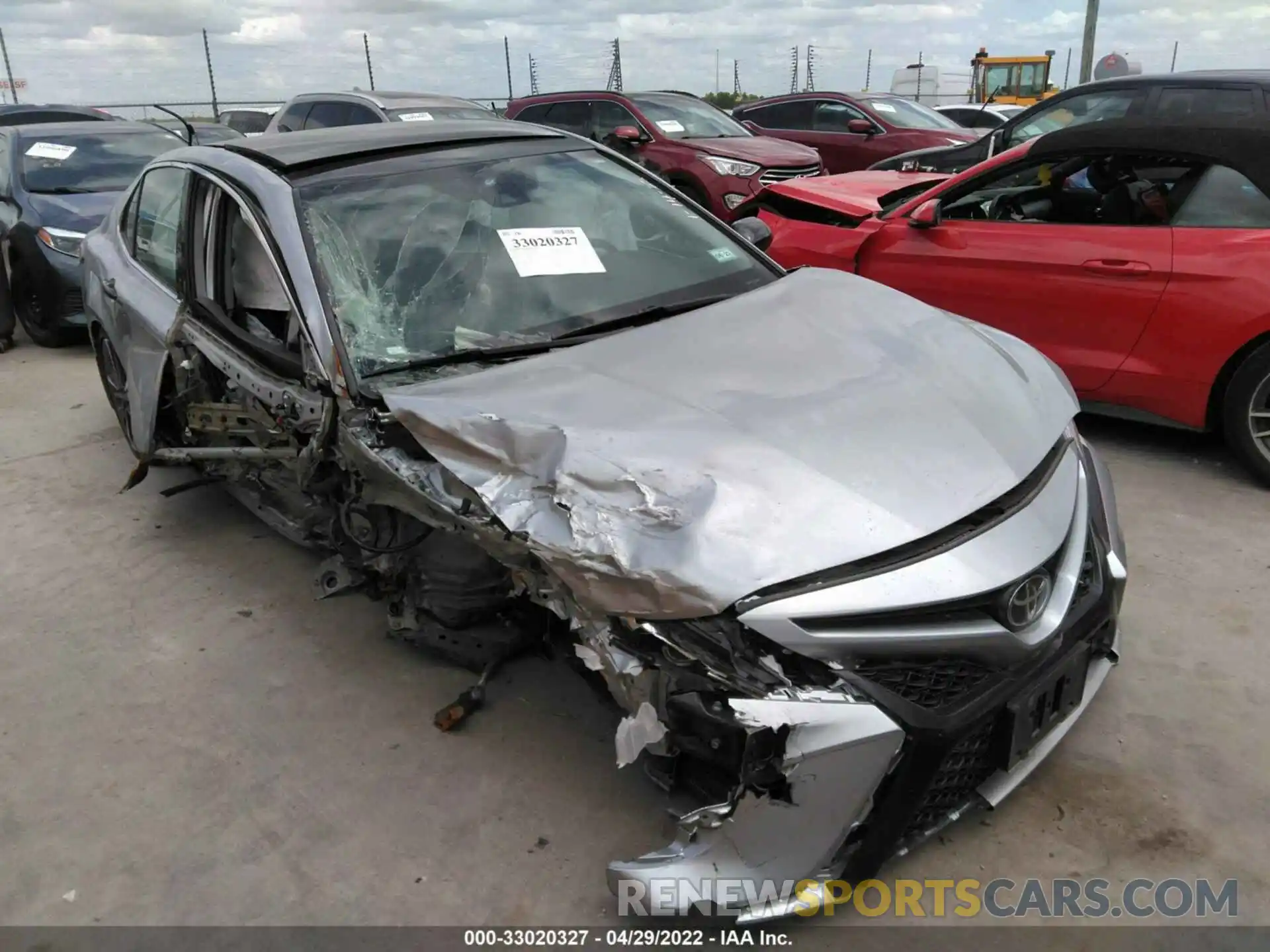 1 Photograph of a damaged car 4T1K61AKXLU503881 TOYOTA CAMRY 2020