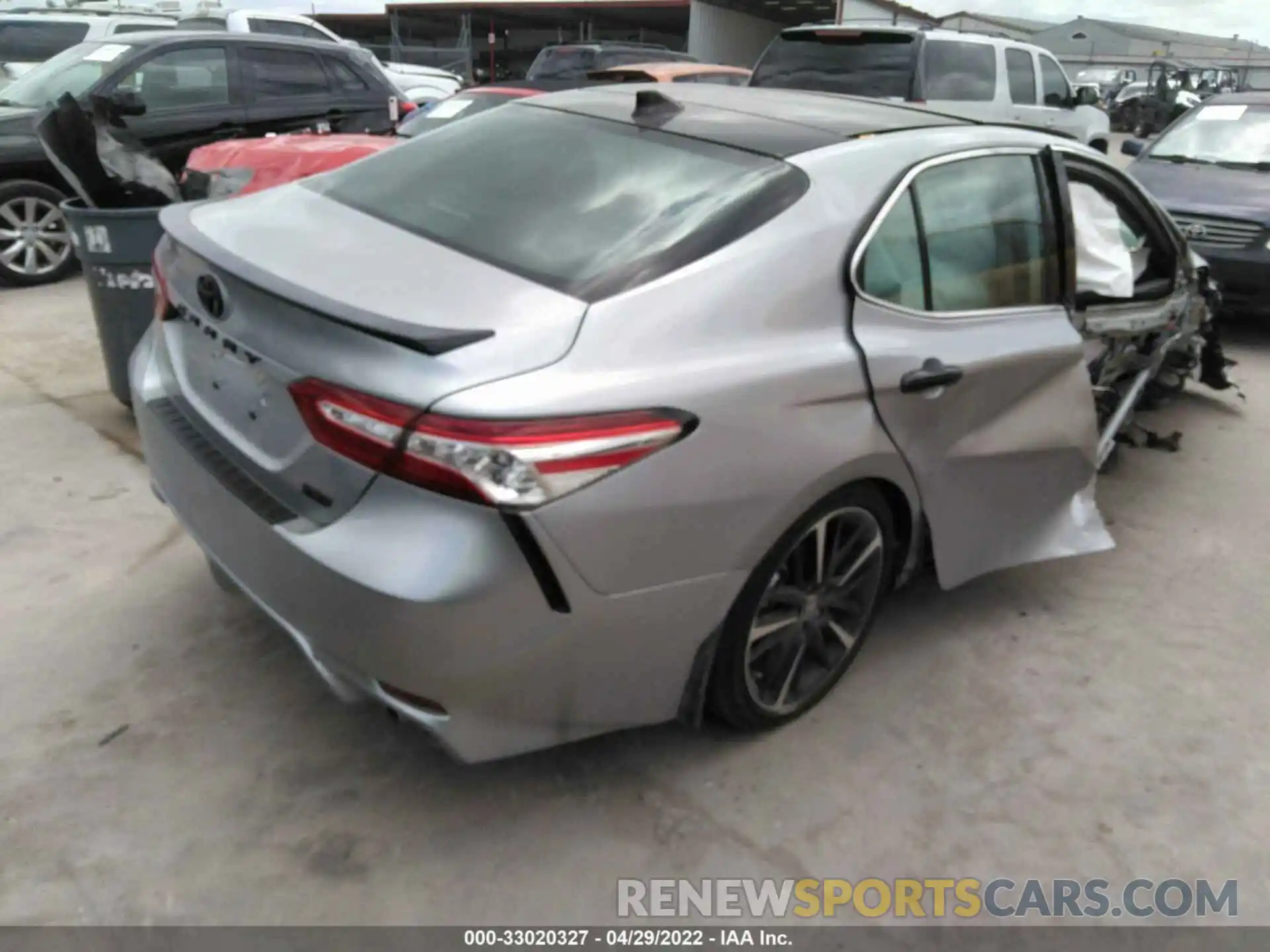 4 Photograph of a damaged car 4T1K61AKXLU503881 TOYOTA CAMRY 2020