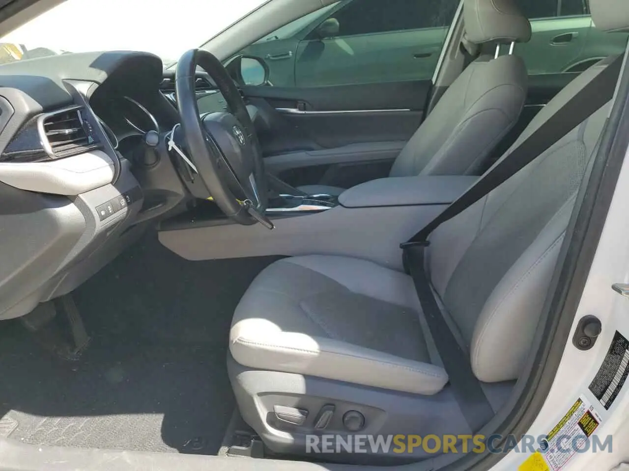 7 Photograph of a damaged car 4T1K61AKXLU879741 TOYOTA CAMRY 2020