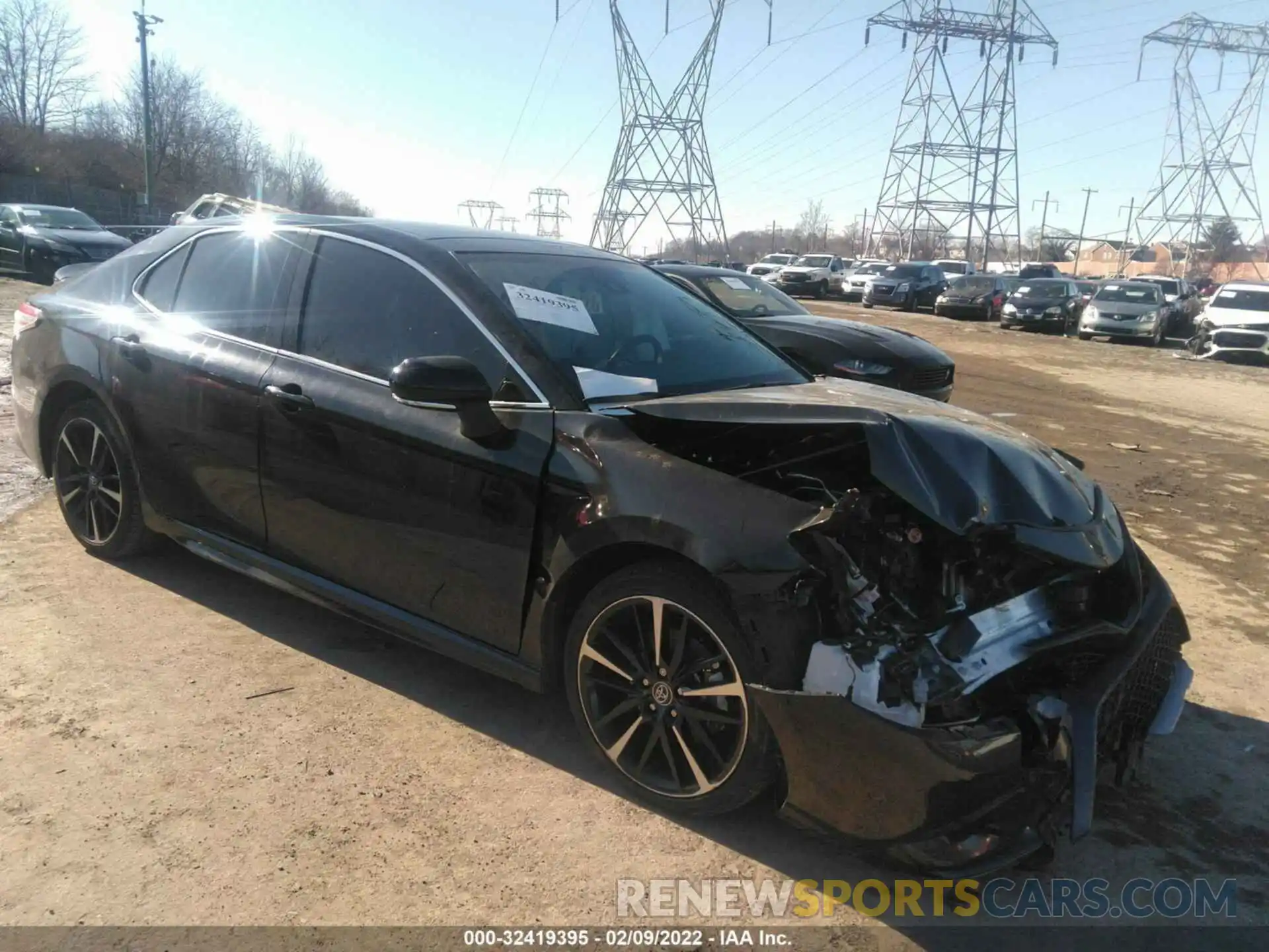 1 Photograph of a damaged car 4T1K61AKXLU880579 TOYOTA CAMRY 2020