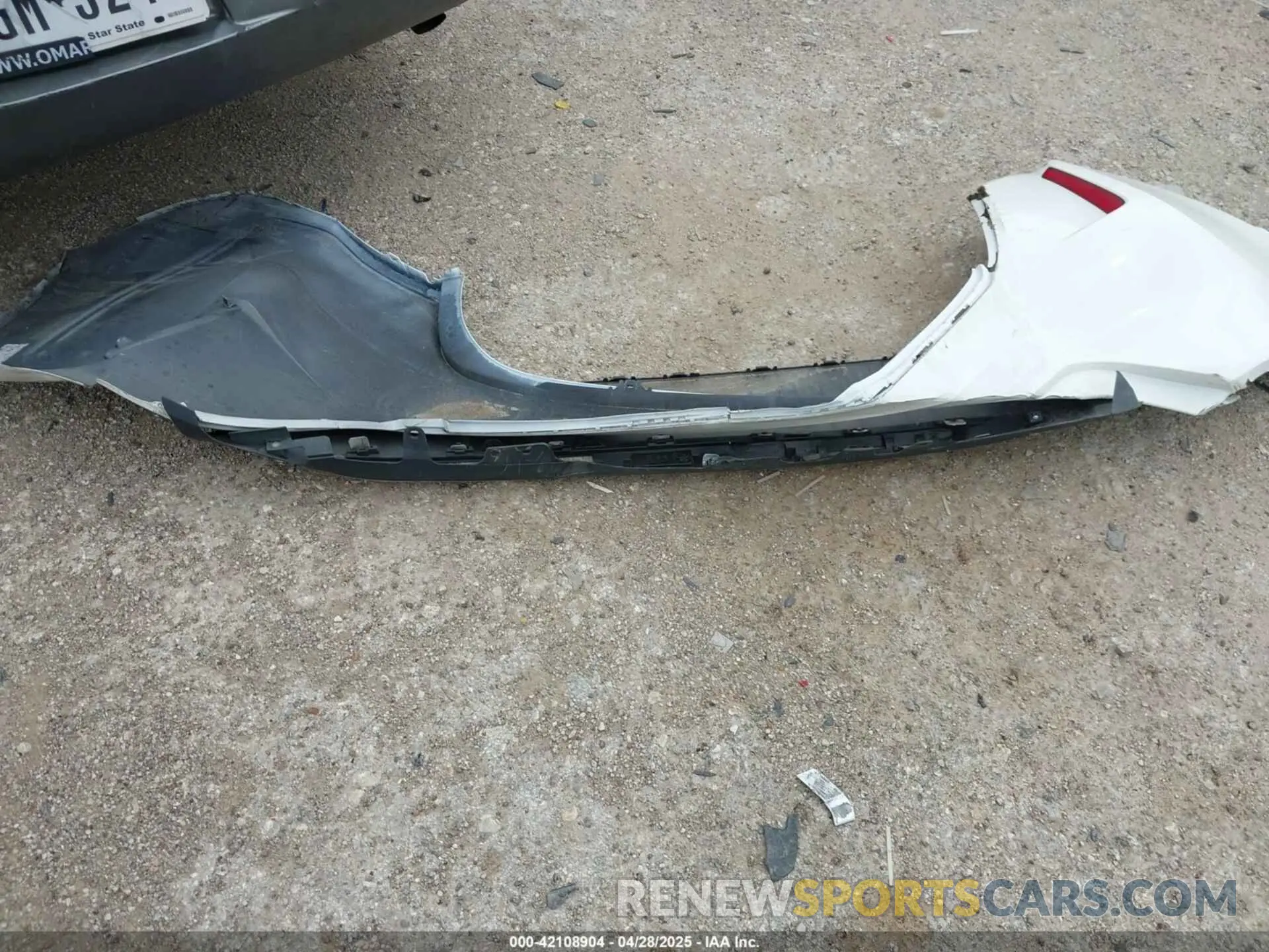 12 Photograph of a damaged car 4T1K61AKXLU889542 TOYOTA CAMRY 2020