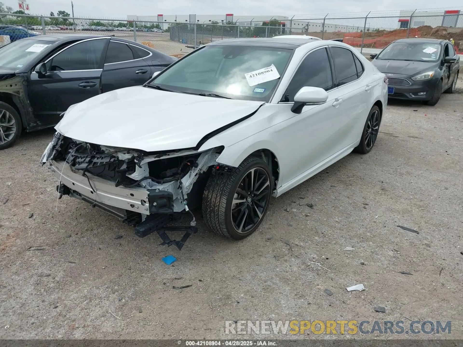 2 Photograph of a damaged car 4T1K61AKXLU889542 TOYOTA CAMRY 2020