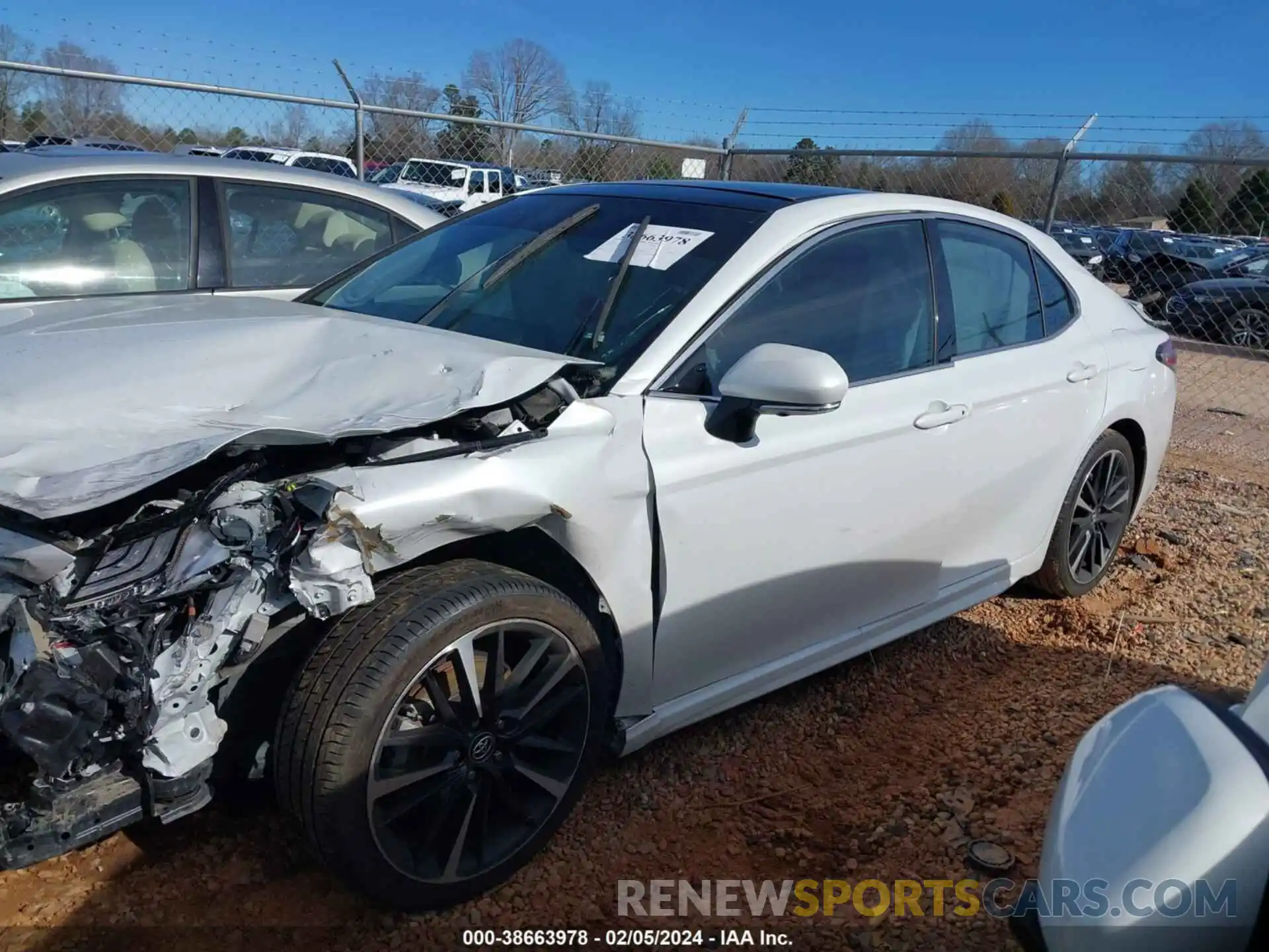 14 Photograph of a damaged car 4T1K61AKXLU931725 TOYOTA CAMRY 2020