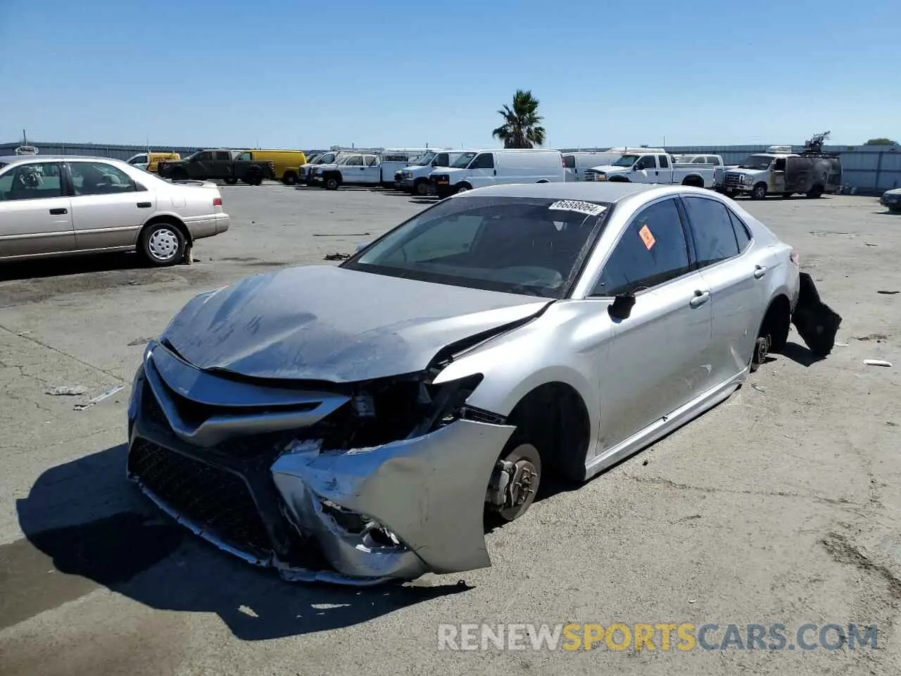 1 Photograph of a damaged car 4T1K61AKXLU936830 TOYOTA CAMRY 2020