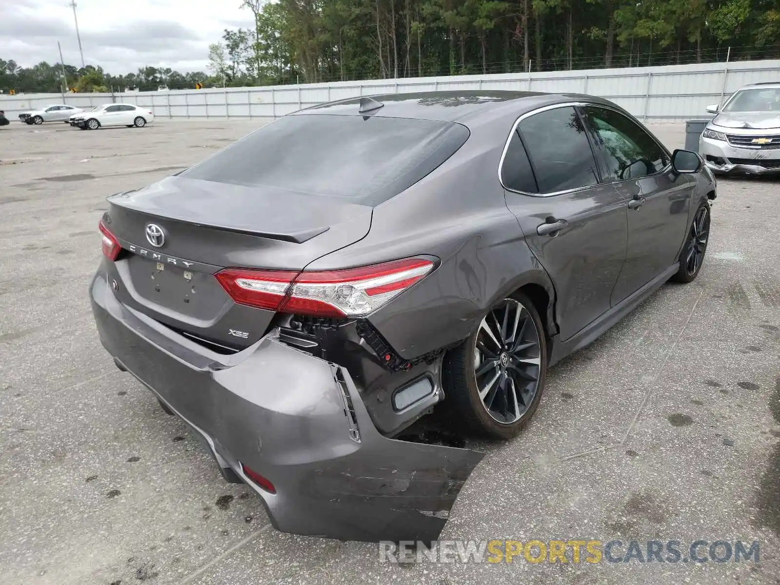 4 Photograph of a damaged car 4T1K61AKXLU963851 TOYOTA CAMRY 2020