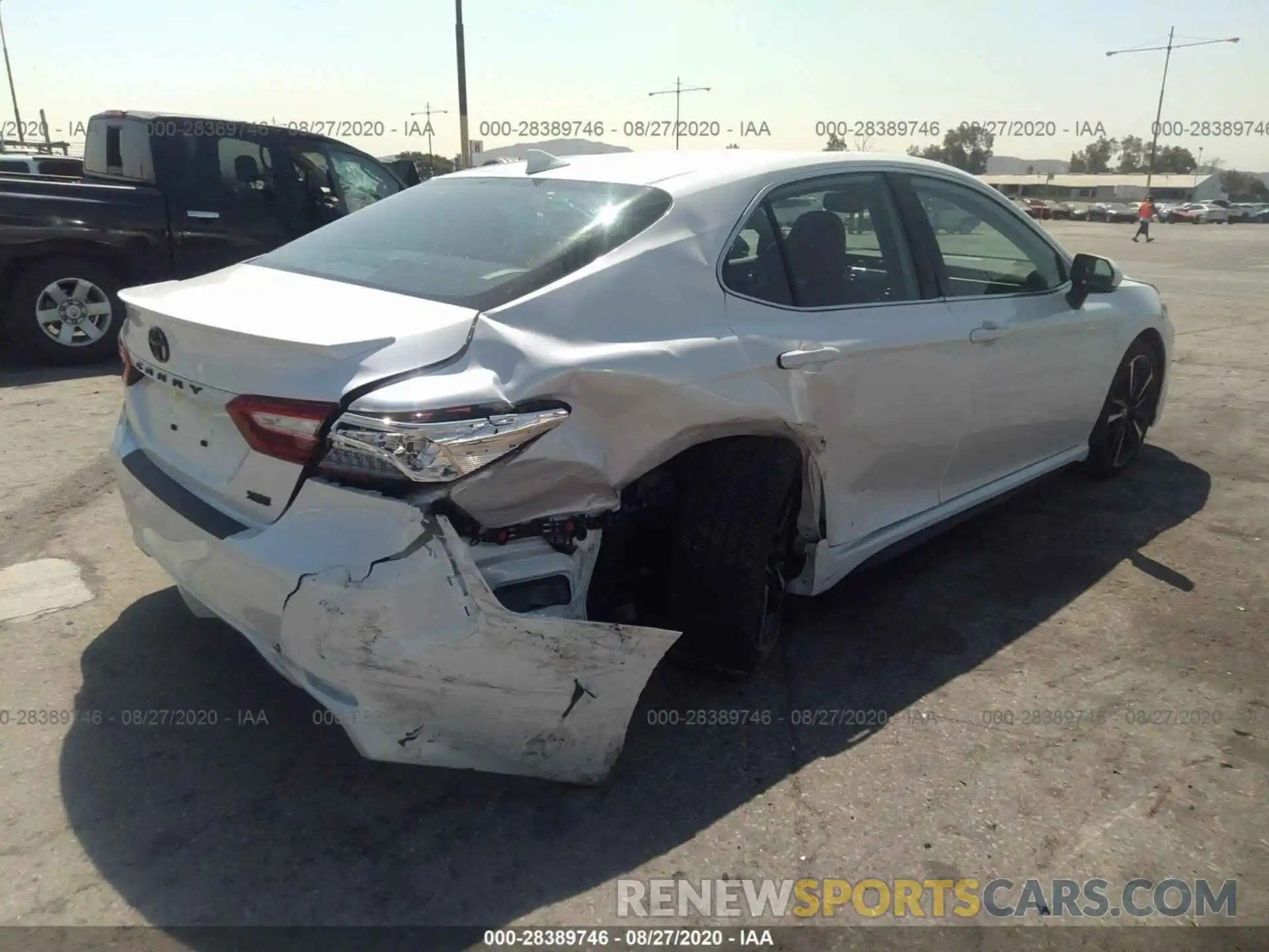 4 Photograph of a damaged car 4T1K61AKXLU985848 TOYOTA CAMRY 2020