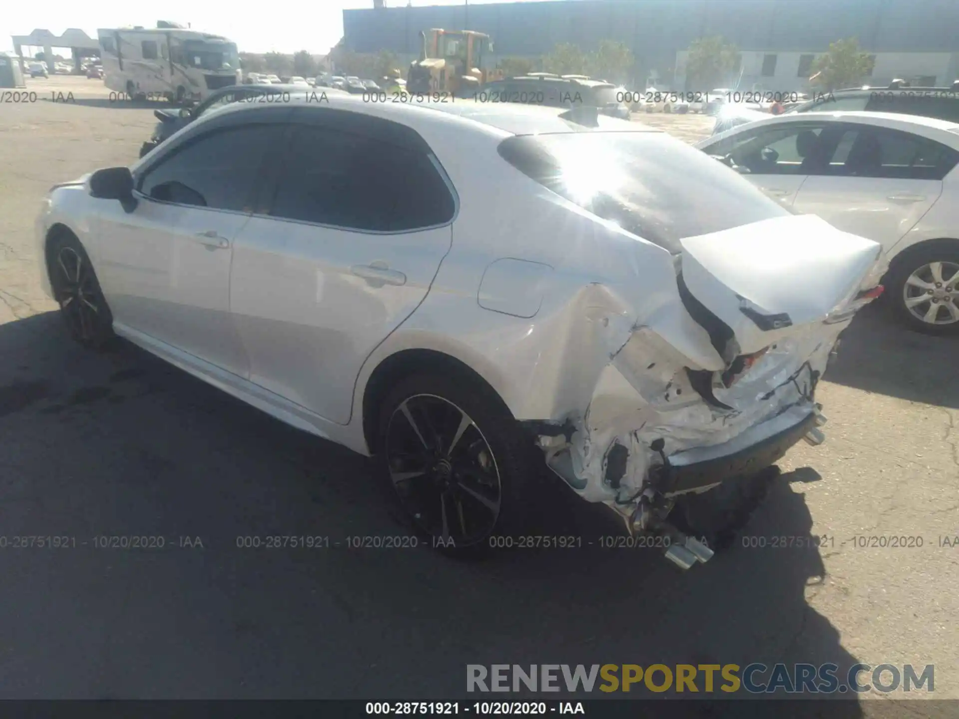 3 Photograph of a damaged car 4T1K61BK0LU006160 TOYOTA CAMRY 2020