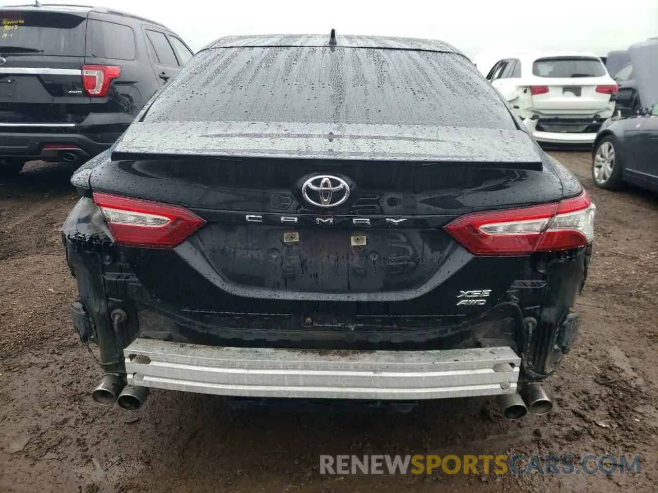 6 Photograph of a damaged car 4T1K61BK1LU015031 TOYOTA CAMRY 2020