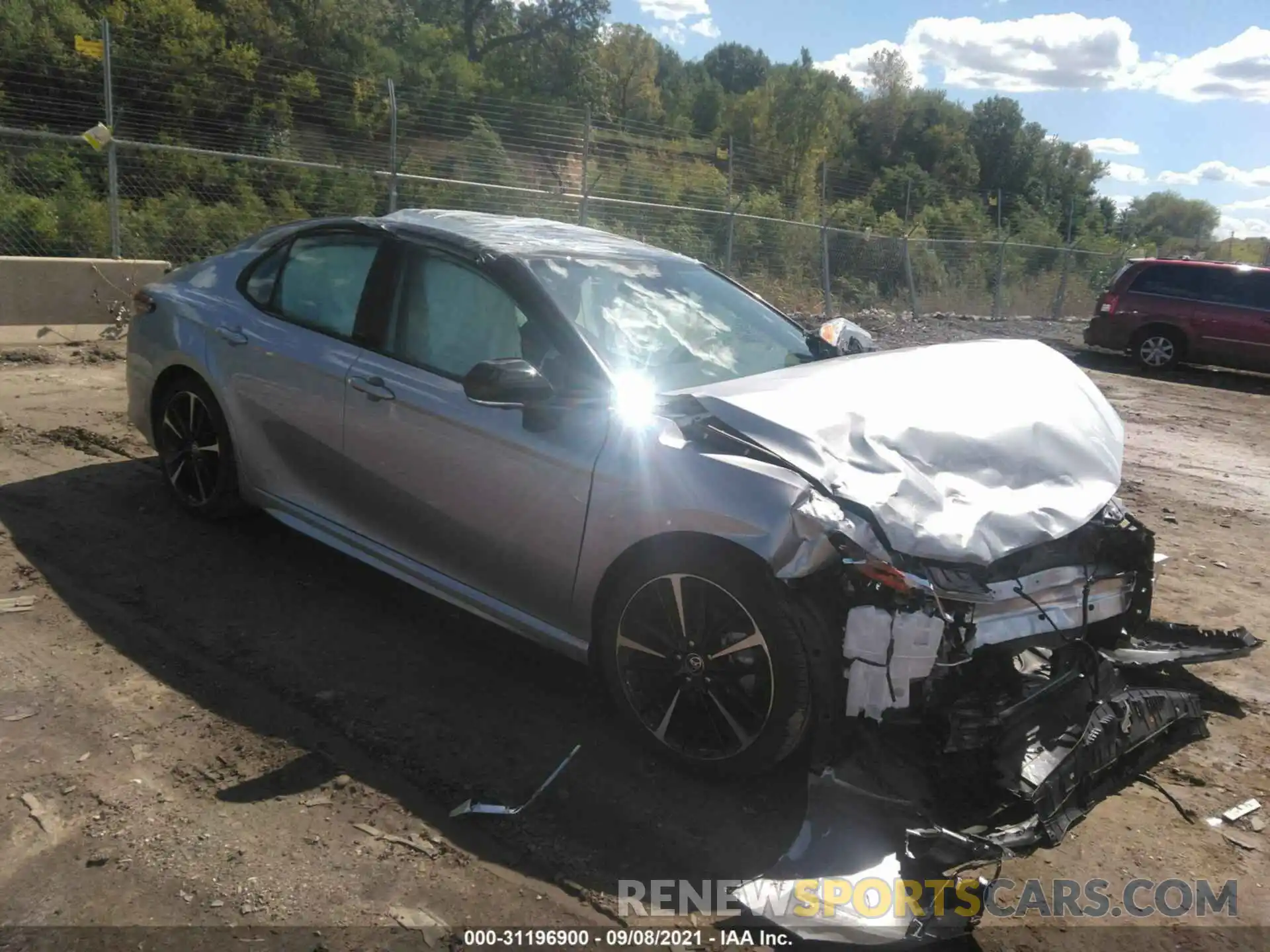 1 Photograph of a damaged car 4T1K61BK2LU010596 TOYOTA CAMRY 2020