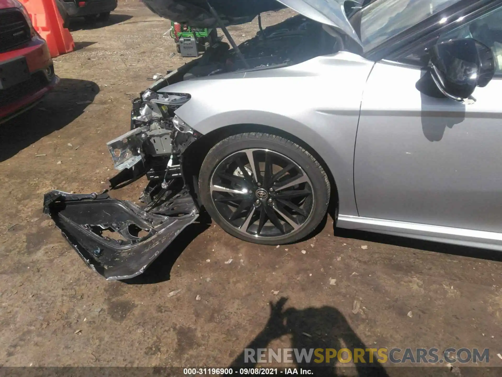 13 Photograph of a damaged car 4T1K61BK2LU010596 TOYOTA CAMRY 2020