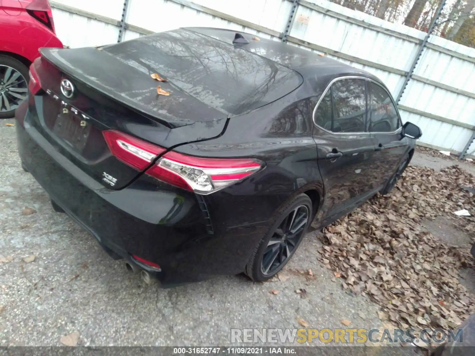 4 Photograph of a damaged car 4T1K61BK3LU008422 TOYOTA CAMRY 2020