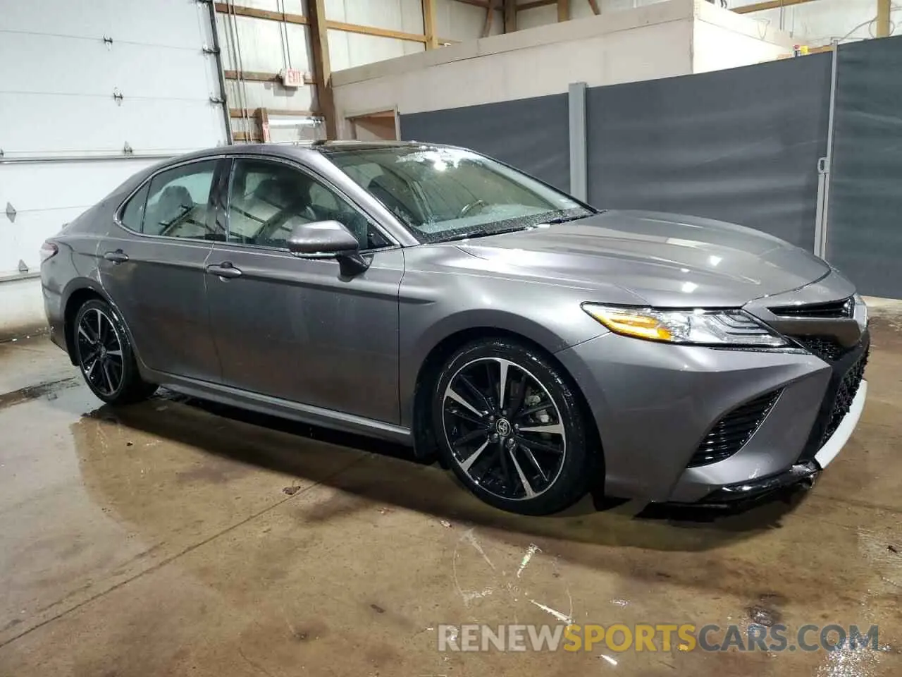 4 Photograph of a damaged car 4T1K61BK4LU014410 TOYOTA CAMRY 2020