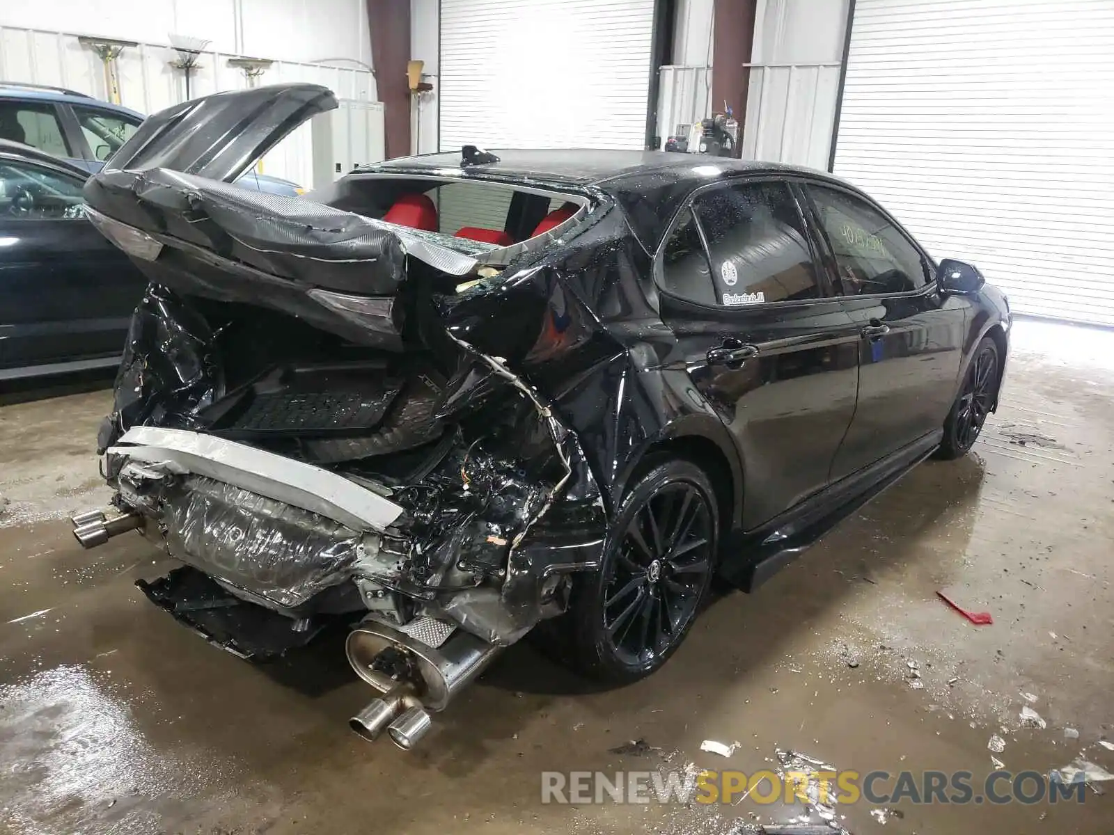 4 Photograph of a damaged car 4T1K61BK7LU013722 TOYOTA CAMRY 2020