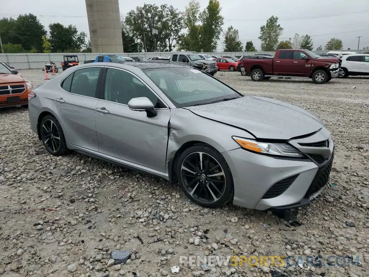 4 Photograph of a damaged car 4T1K61BK8LU018119 TOYOTA CAMRY 2020