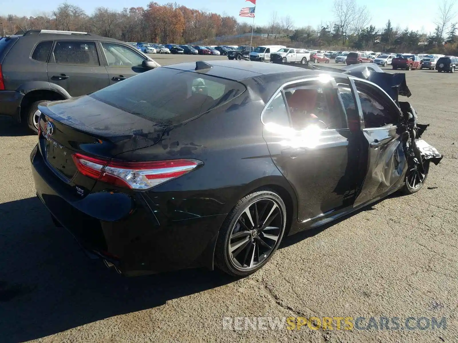 4 Photograph of a damaged car 4T1K61BK9LU015813 TOYOTA CAMRY 2020