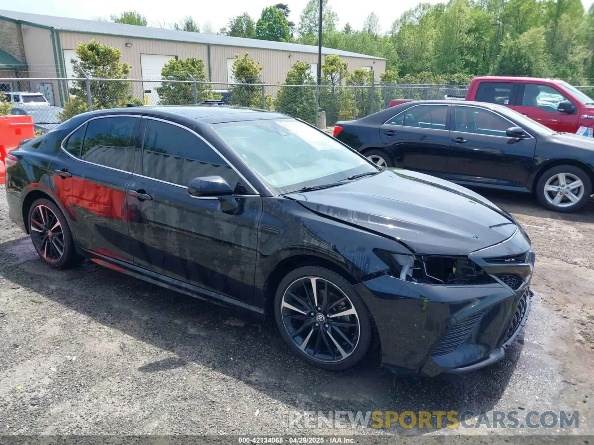 1 Photograph of a damaged car 4T1K61BKXLU014752 TOYOTA CAMRY 2020