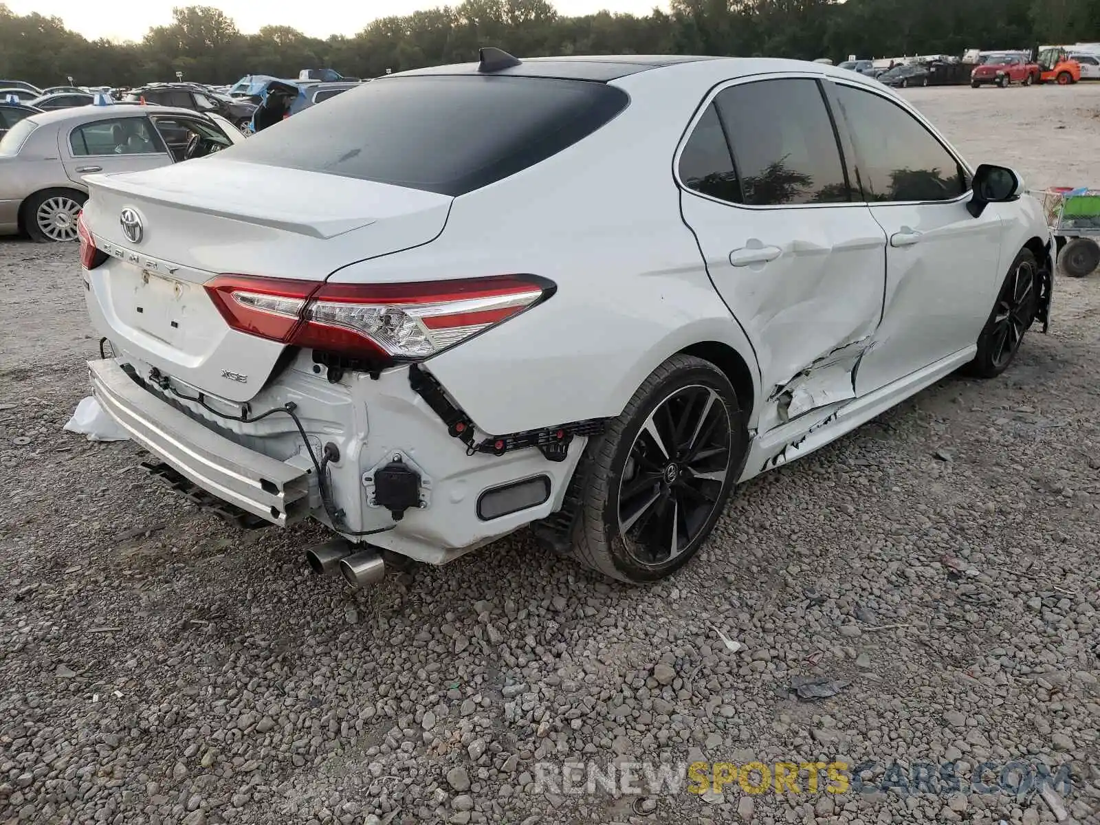 4 Photograph of a damaged car 4T1KZ1AK0LU038471 TOYOTA CAMRY 2020