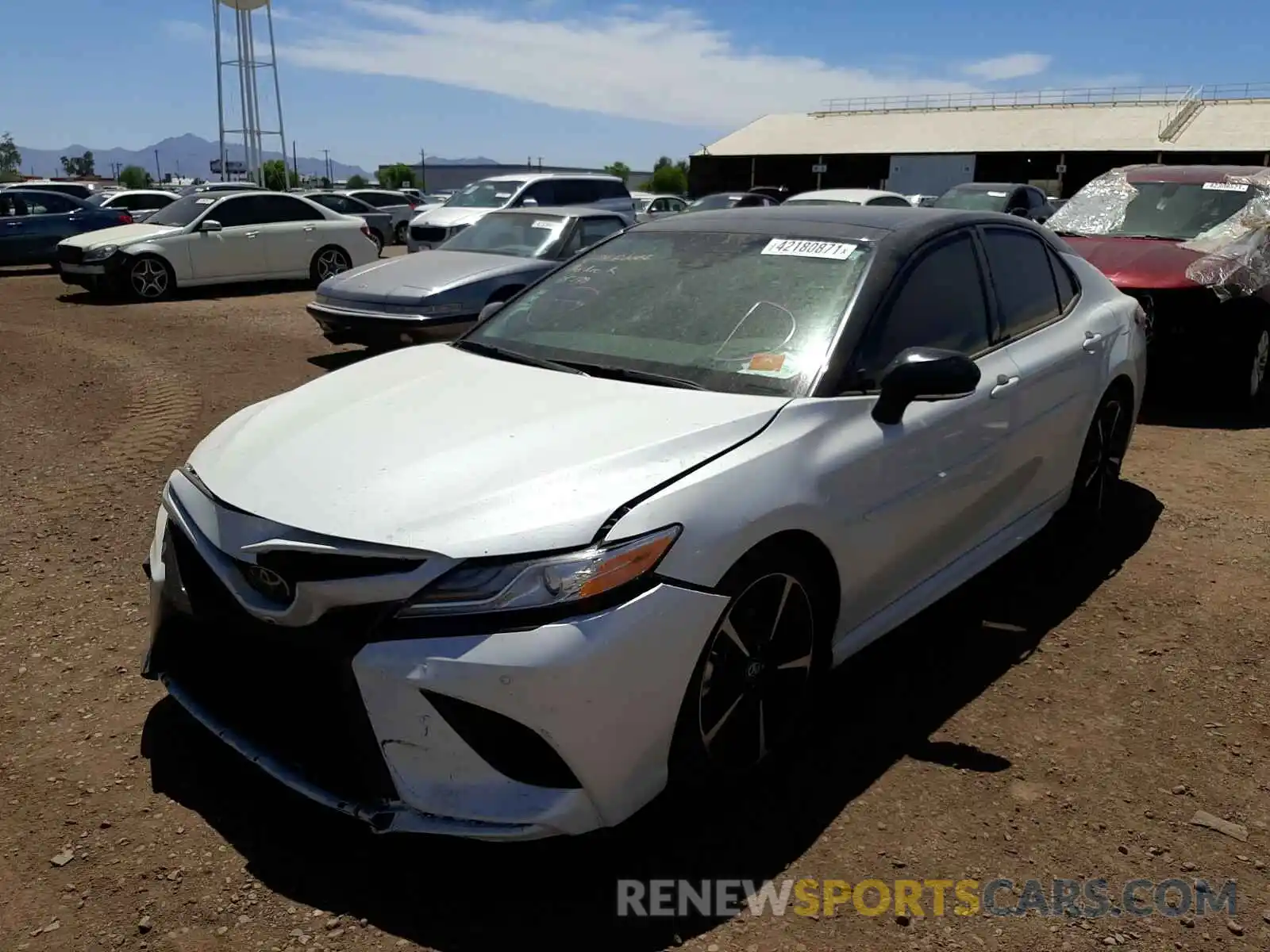 2 Photograph of a damaged car 4T1KZ1AK1LU033358 TOYOTA CAMRY 2020