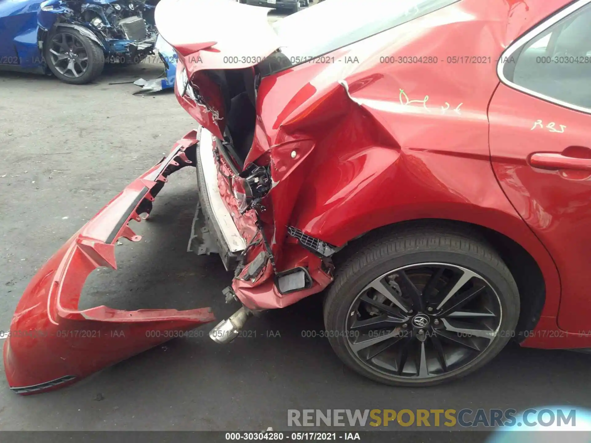 6 Photograph of a damaged car 4T1KZ1AK1LU034025 TOYOTA CAMRY 2020