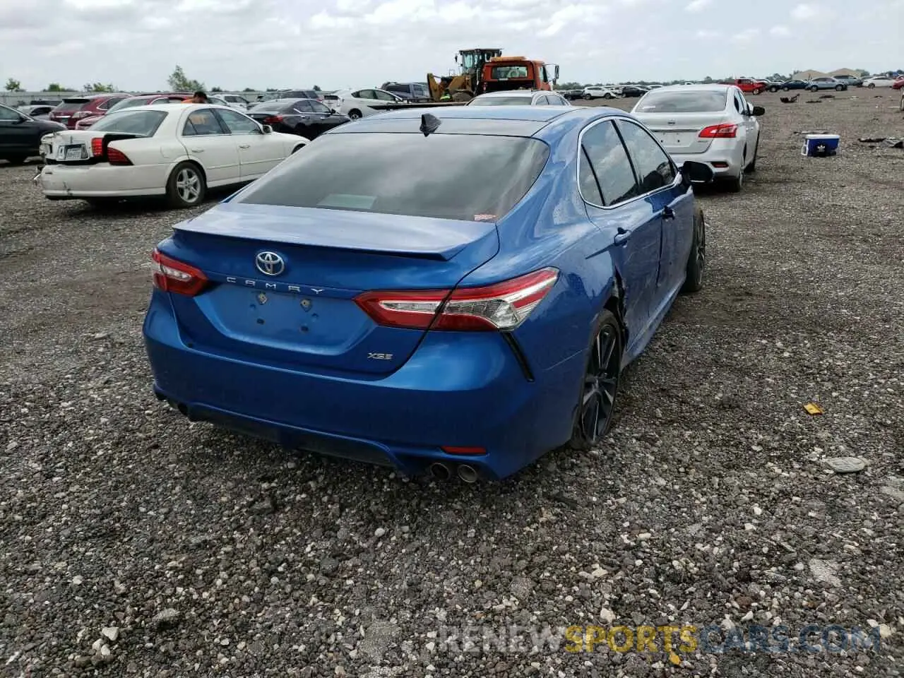 4 Photograph of a damaged car 4T1KZ1AK1LU034977 TOYOTA CAMRY 2020