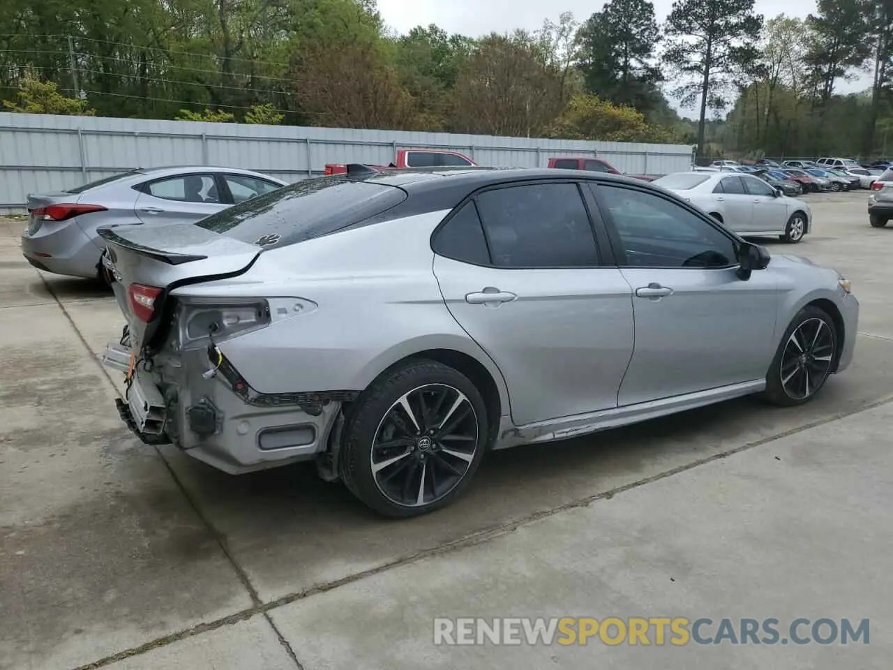 3 Photograph of a damaged car 4T1KZ1AK1LU035594 TOYOTA CAMRY 2020