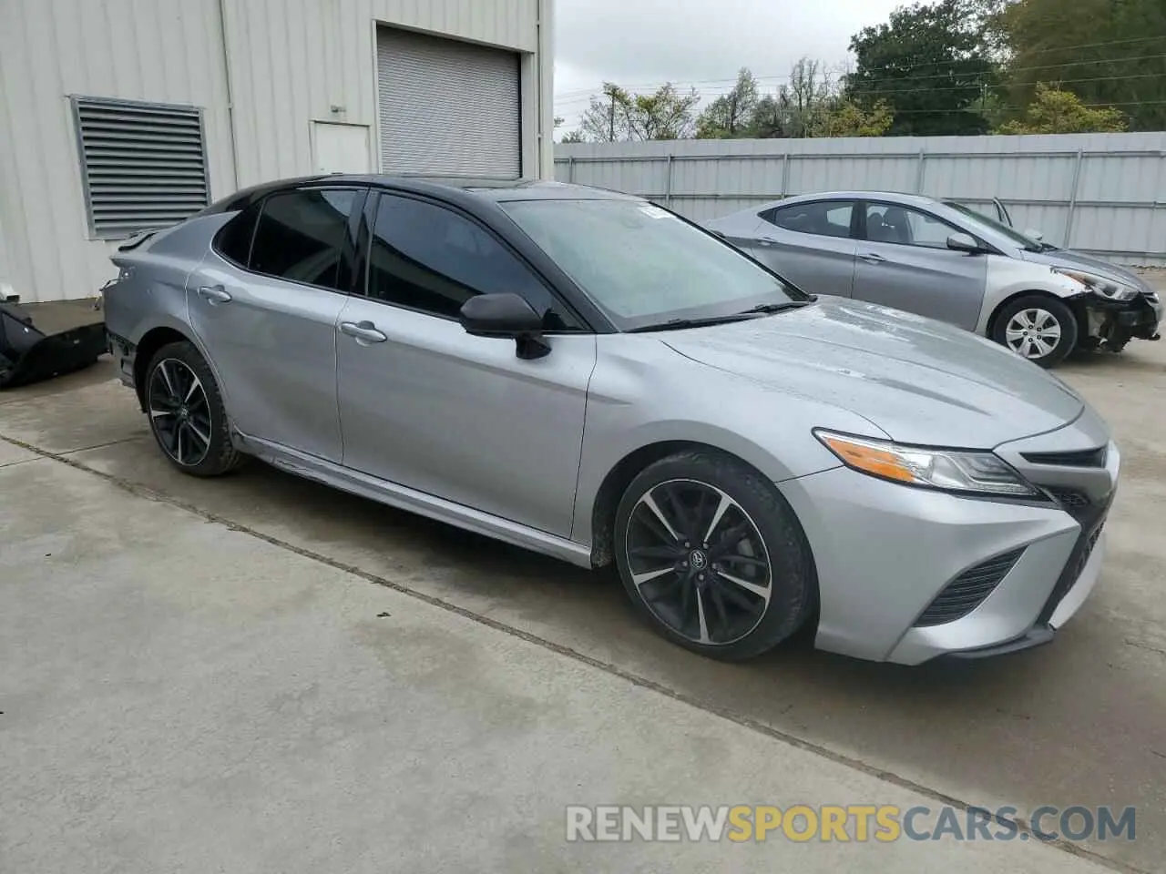 4 Photograph of a damaged car 4T1KZ1AK1LU035594 TOYOTA CAMRY 2020