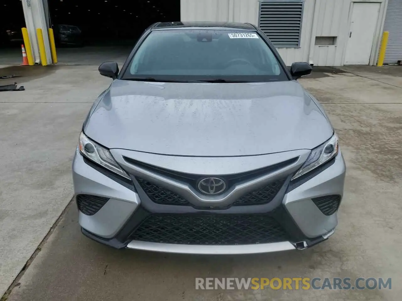 5 Photograph of a damaged car 4T1KZ1AK1LU035594 TOYOTA CAMRY 2020
