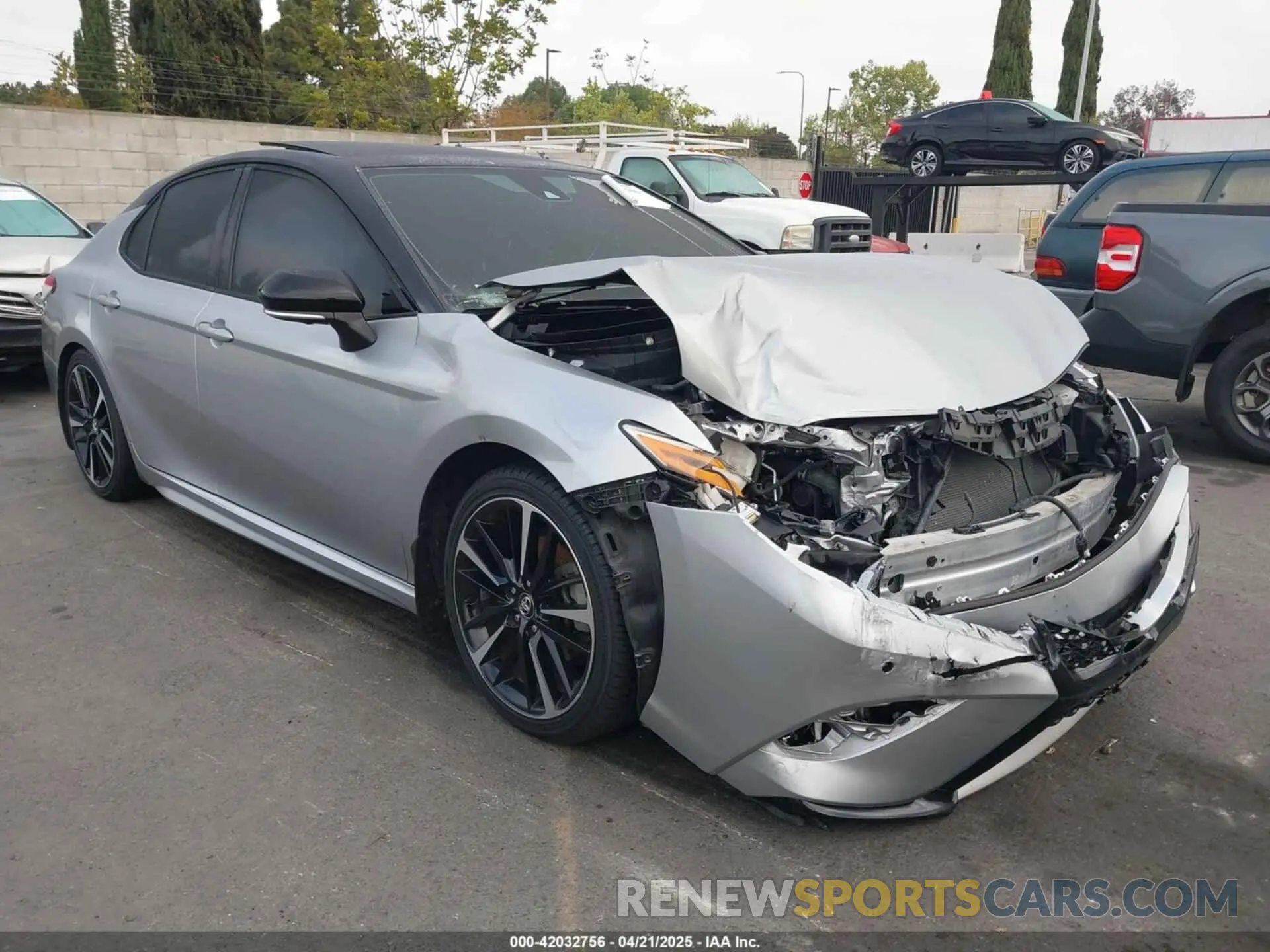 1 Photograph of a damaged car 4T1KZ1AK1LU038866 TOYOTA CAMRY 2020