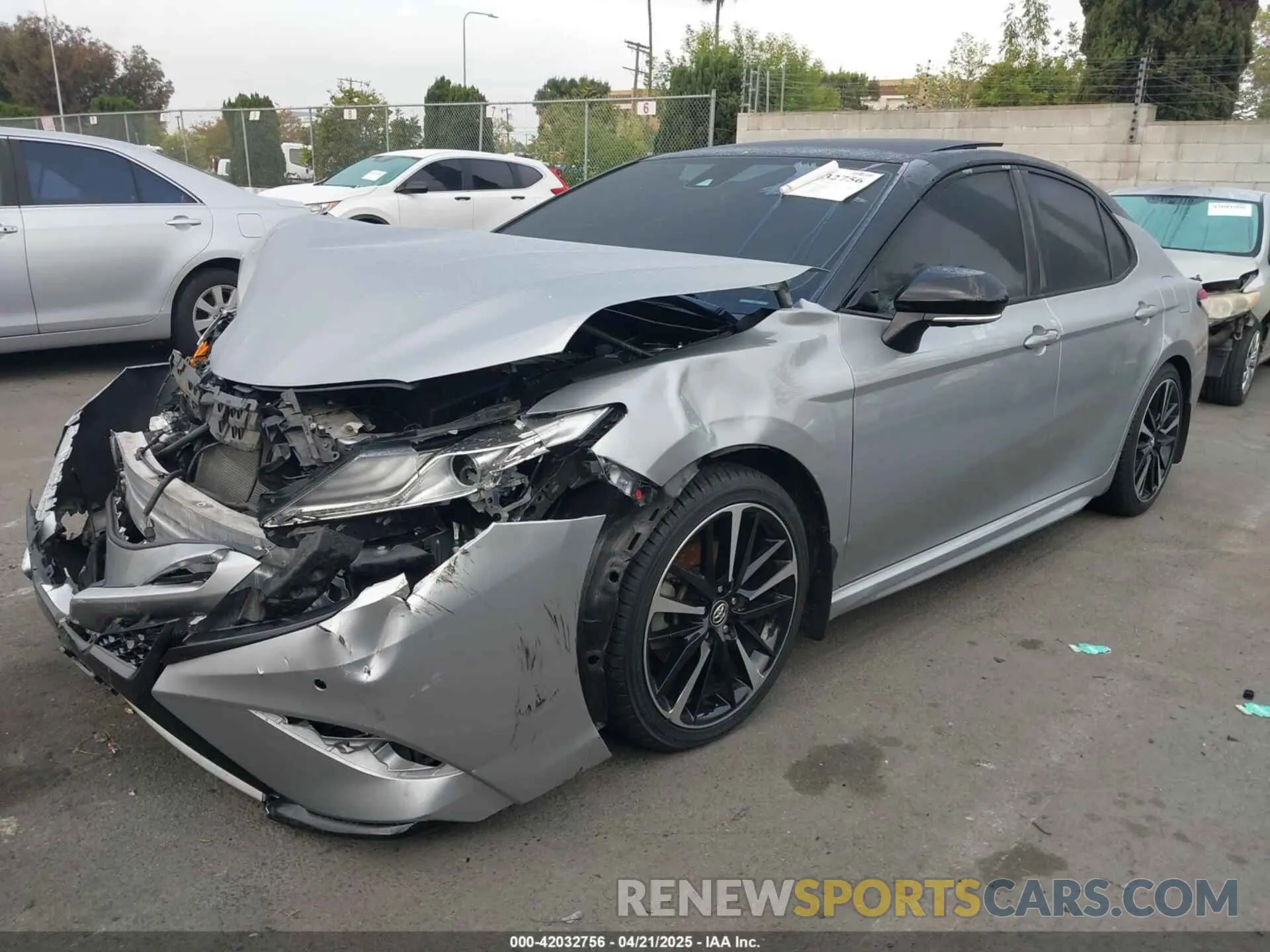 2 Photograph of a damaged car 4T1KZ1AK1LU038866 TOYOTA CAMRY 2020