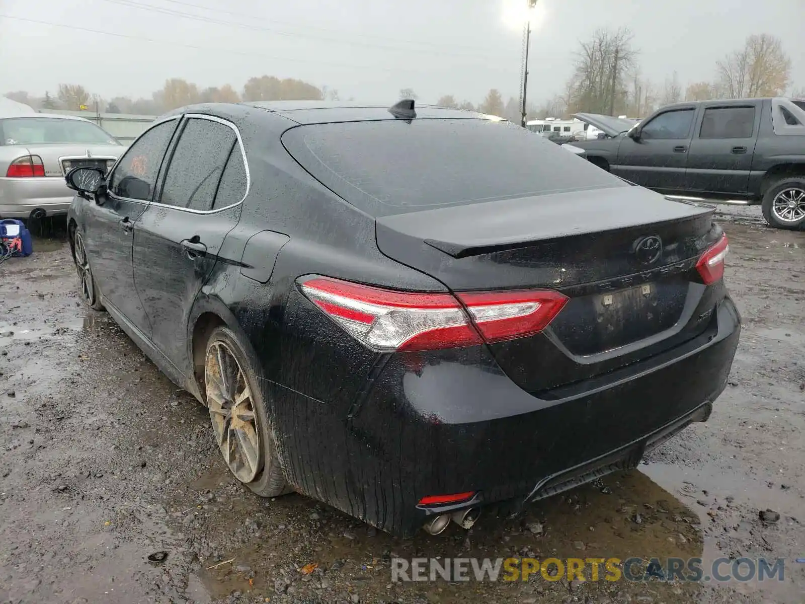 3 Photograph of a damaged car 4T1KZ1AK1LU040018 TOYOTA CAMRY 2020