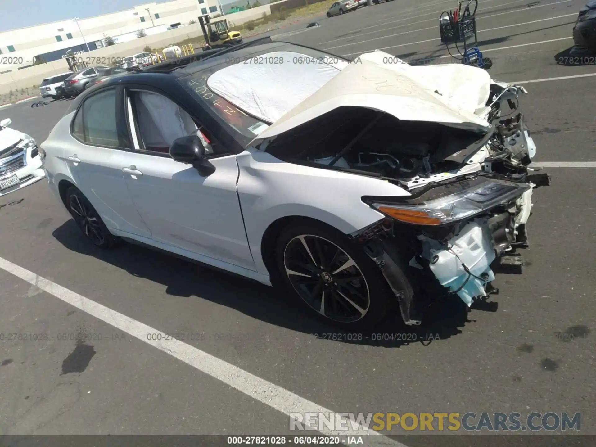 1 Photograph of a damaged car 4T1KZ1AK1LU040486 TOYOTA CAMRY 2020