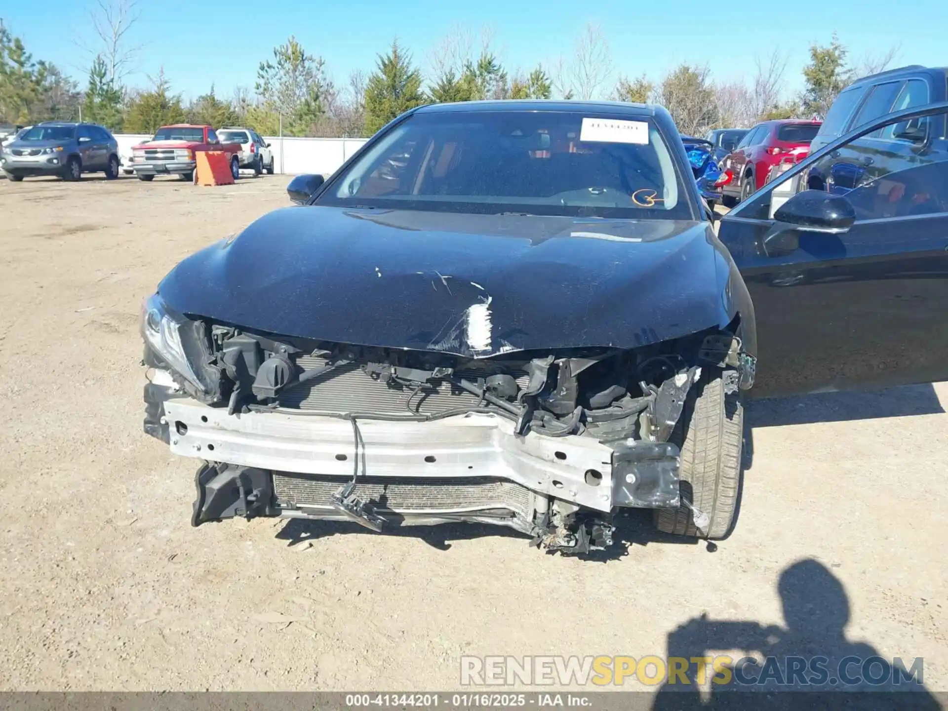 6 Photograph of a damaged car 4T1KZ1AK1LU045431 TOYOTA CAMRY 2020