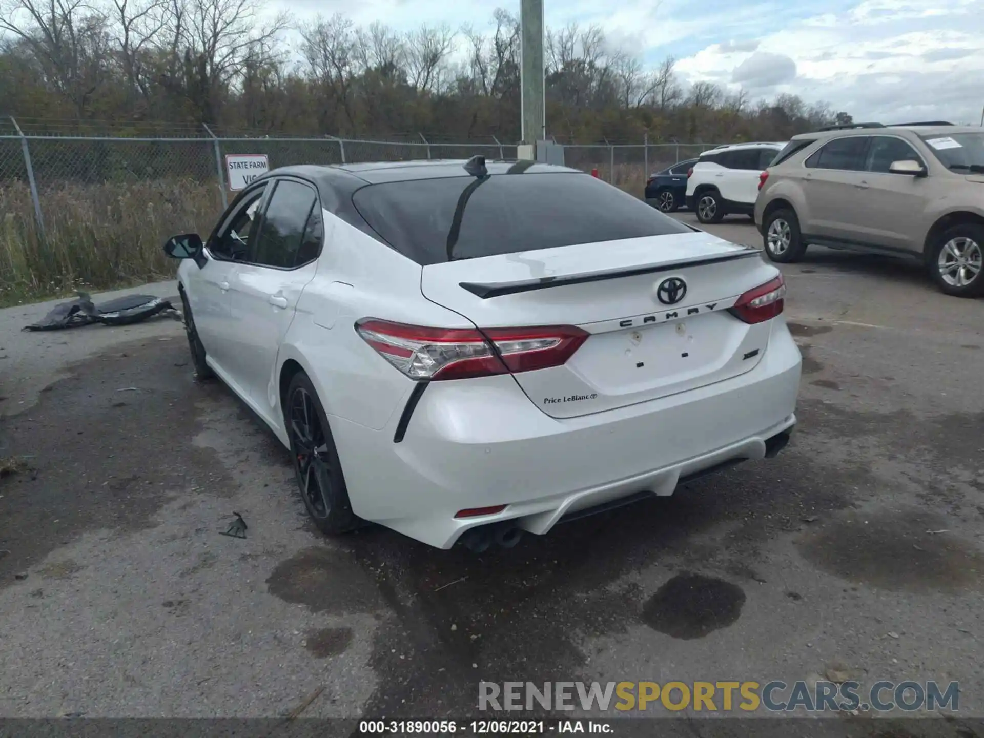 3 Photograph of a damaged car 4T1KZ1AK2LU034583 TOYOTA CAMRY 2020