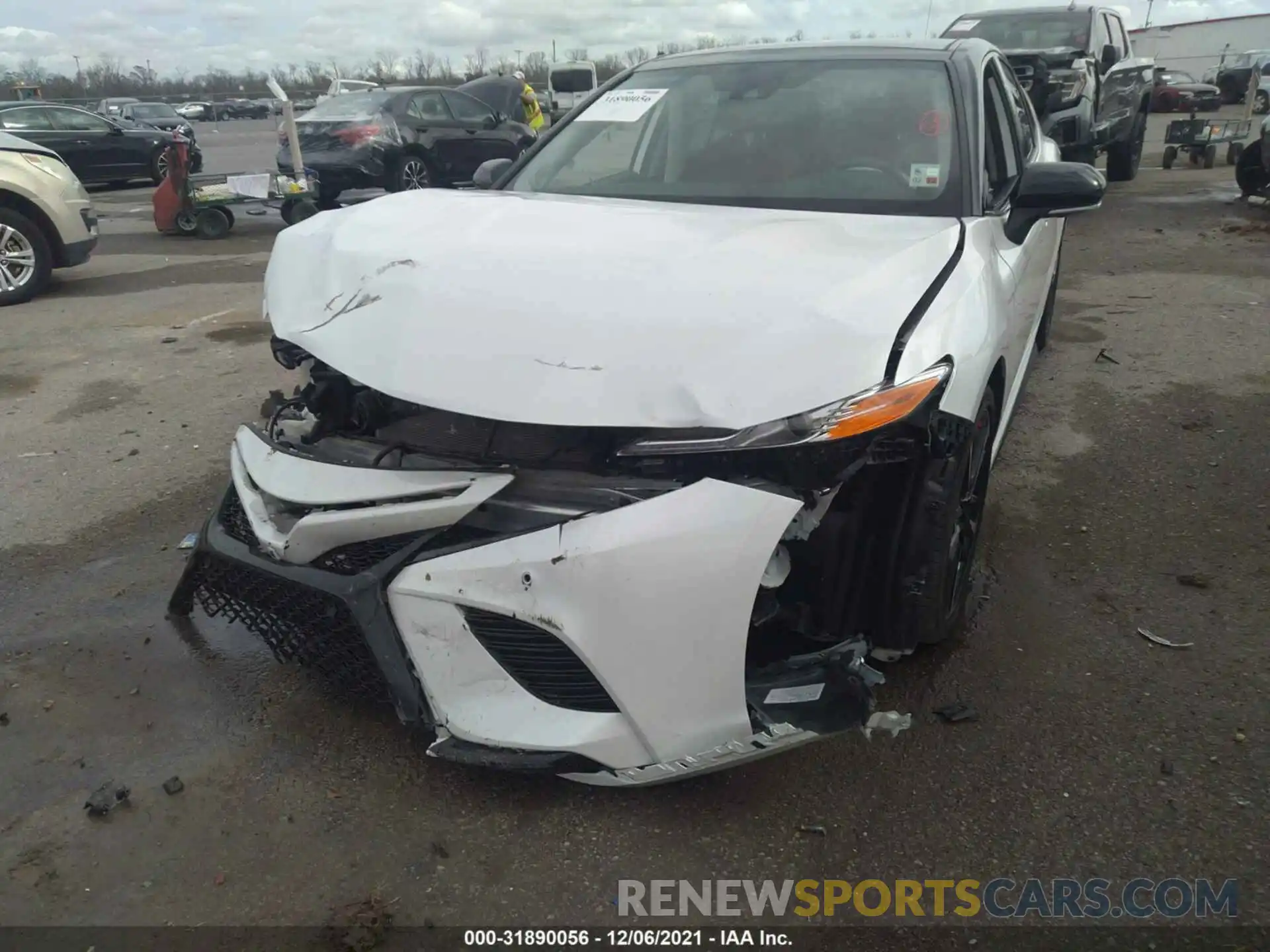 6 Photograph of a damaged car 4T1KZ1AK2LU034583 TOYOTA CAMRY 2020