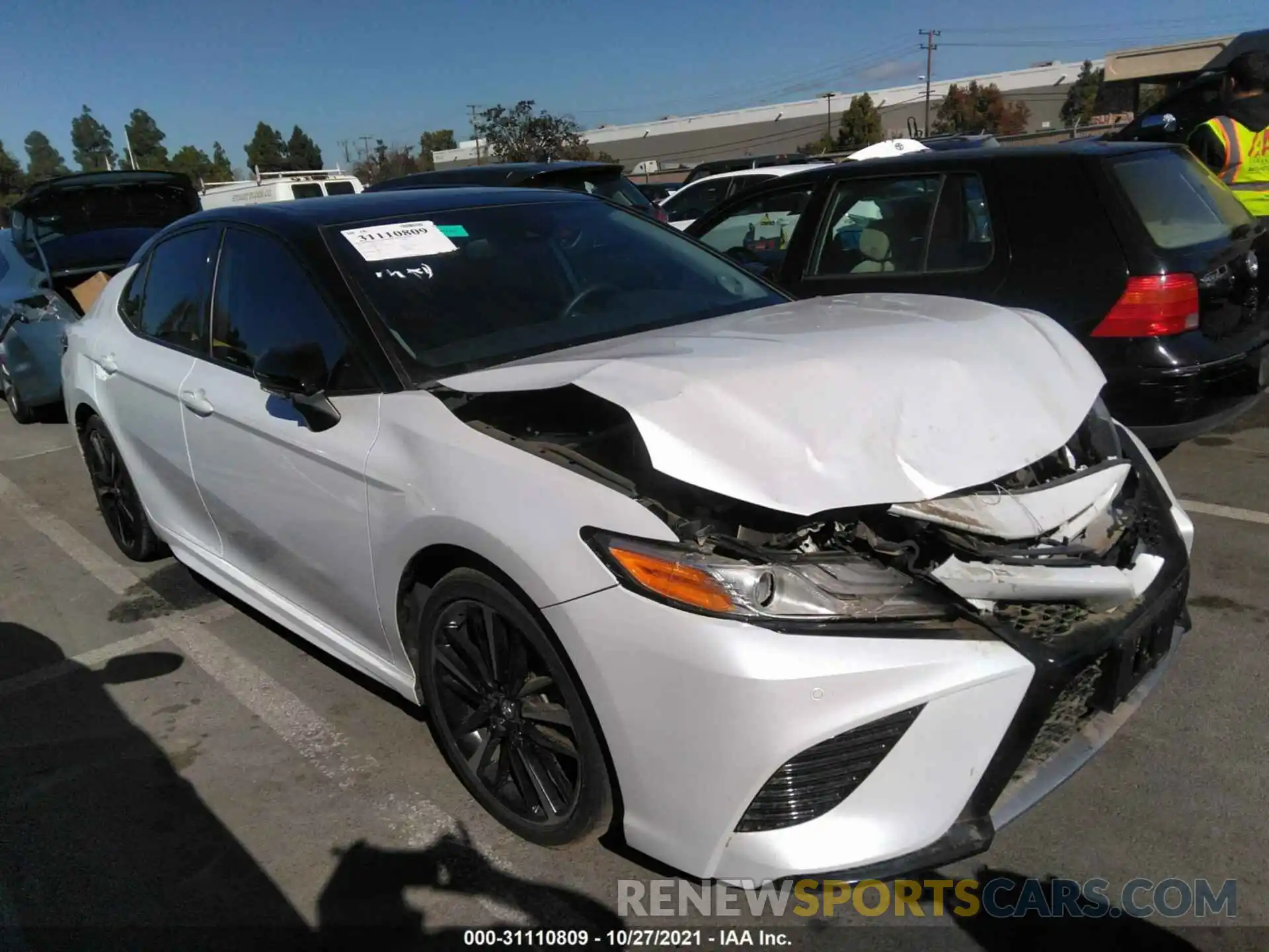 1 Photograph of a damaged car 4T1KZ1AK2LU037998 TOYOTA CAMRY 2020